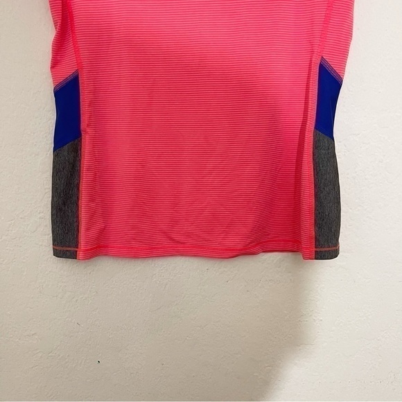 Under Armour Fitted HeatGear Short Sleeve Active Top Medium Pink/Blue - Picture 5 of 8